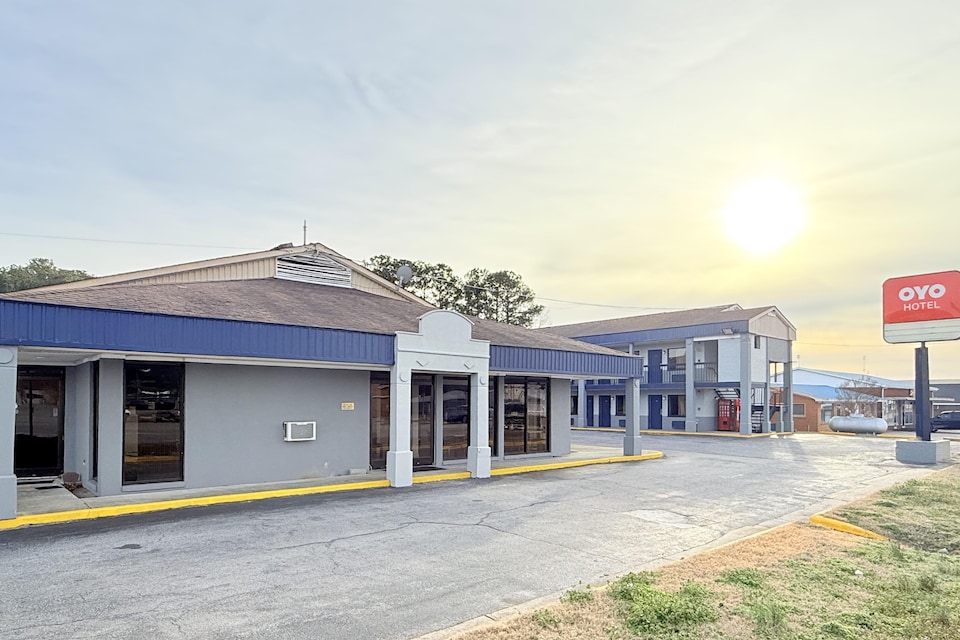 OYO Hotel Williamston, C27817, Williamston NC