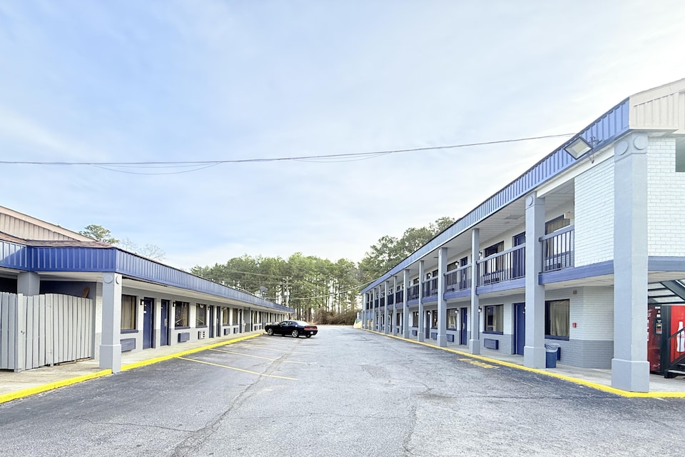 OYO Hotel Williamston, C27817, Williamston NC