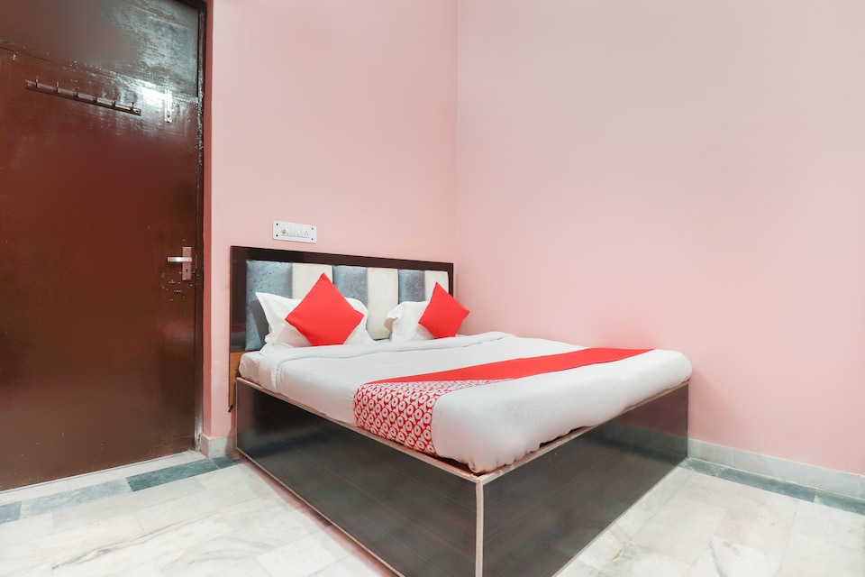 OYO 69372 Paradise Inn, Meerut, Meerut
