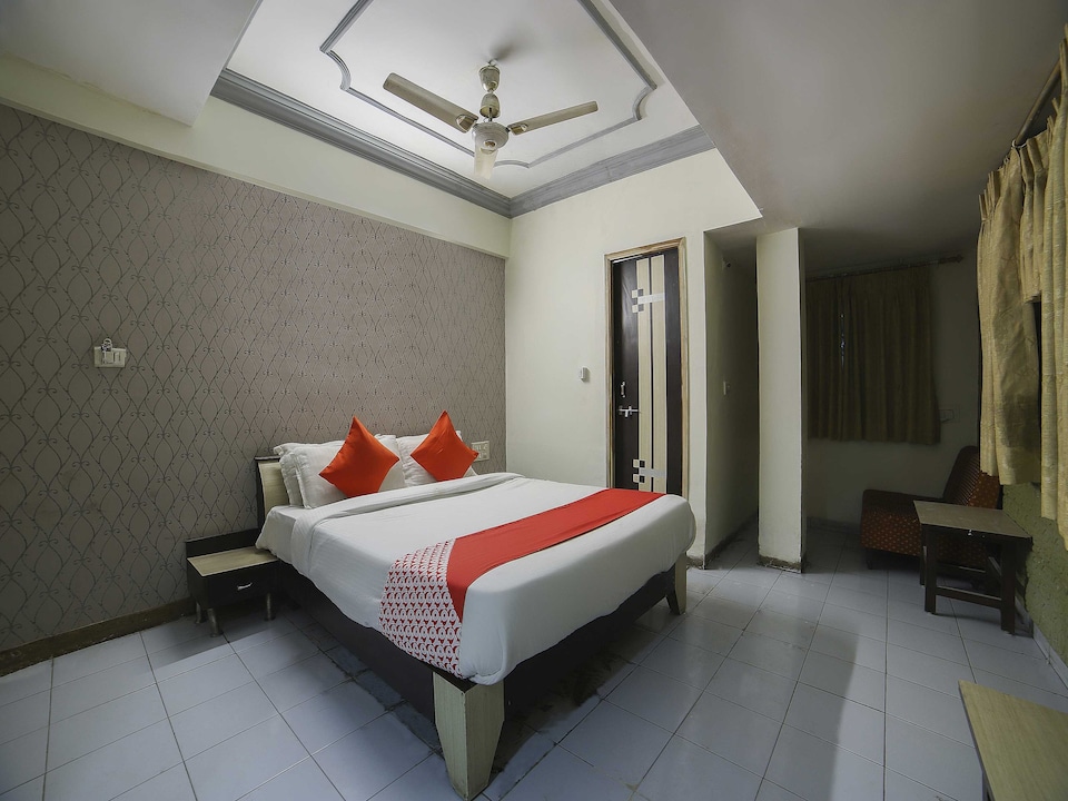 OYO Flagship Hotel City Pulse, Kankaria-Maninagar Ahmedabad, Ahmedabad