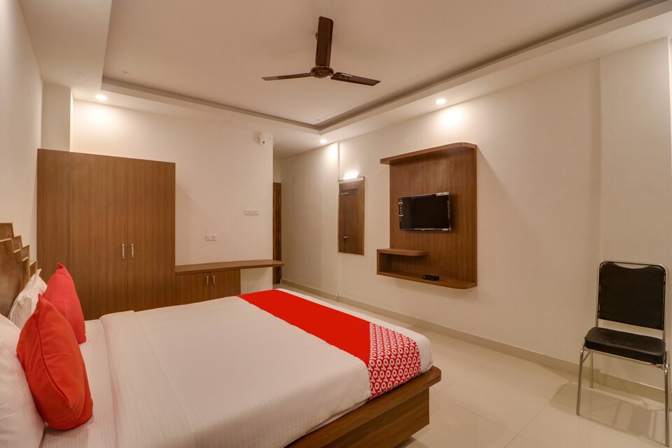 OYO 69386 Rahul Plaza, Swargdwar Puri, Puri