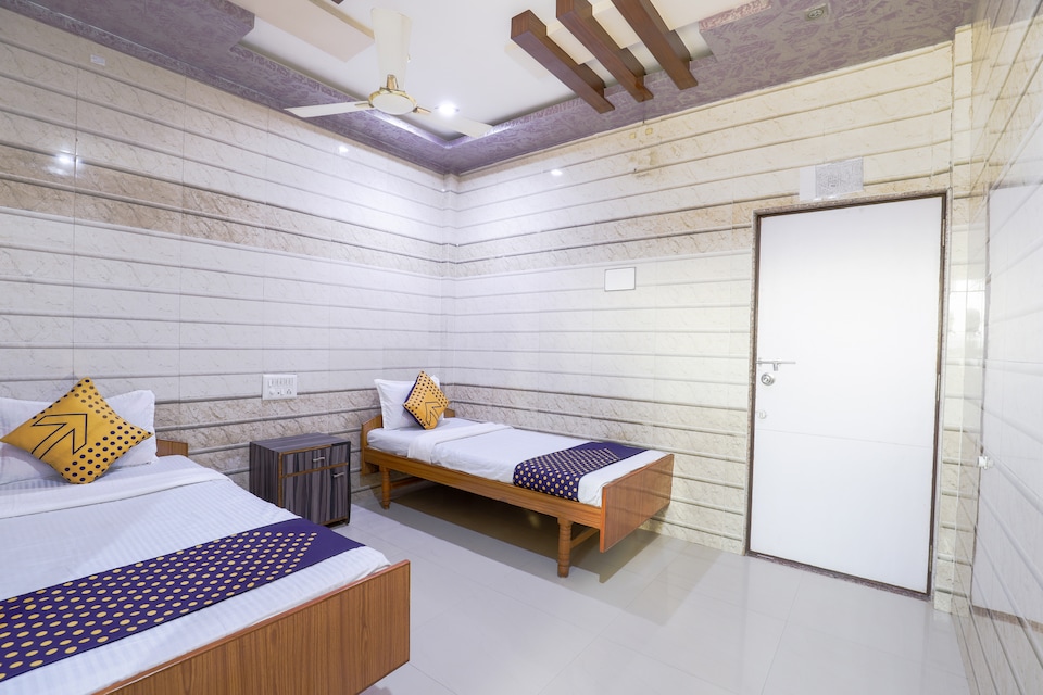 SPOT ON 69395 Hotel Motimahal , Bholav Bharuch, Bharuch