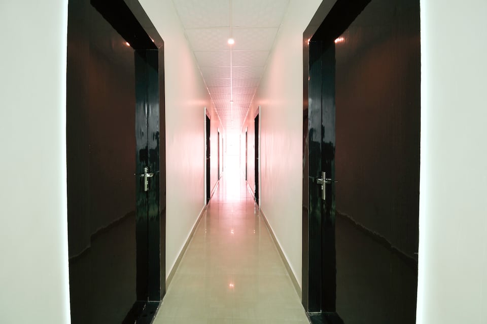 Hotel O Shaheed Nagar near BBA University, SGPGI Lucknow, Lucknow