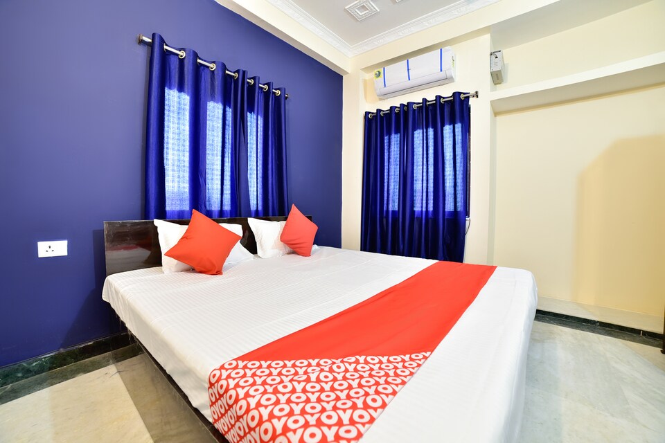 Flagship 69407 Royal Brothers, Bailey Road, Patna