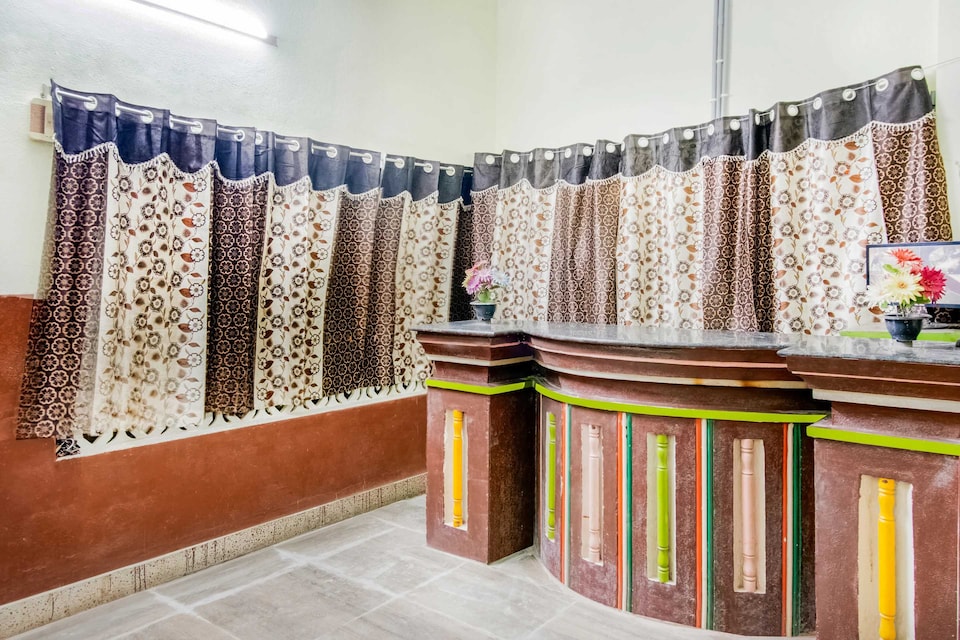 SPOT ON Hotel Sri New Sai Chandra, Guntur, Guntur