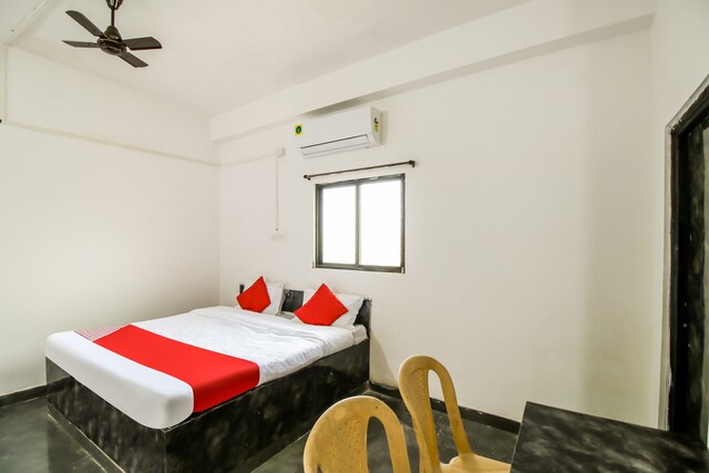 Hotel O Sip & Bite Restaurant N Lodging
