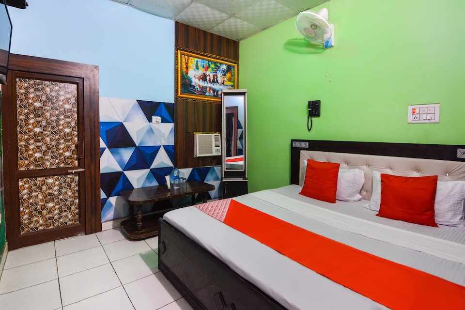 OYO 69412 Mini Palace, Jammu, Jammu