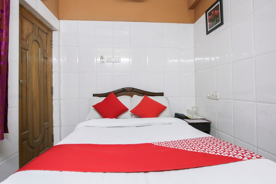 OYO 69425 Nb Palace, Central Chennai, Chennai