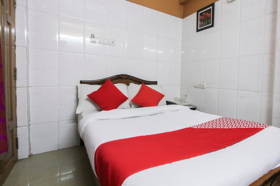 OYO 69425 Nb Palace, Central Chennai, Chennai