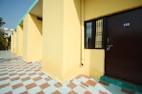 SPOT ON 69430 Saini Guest House