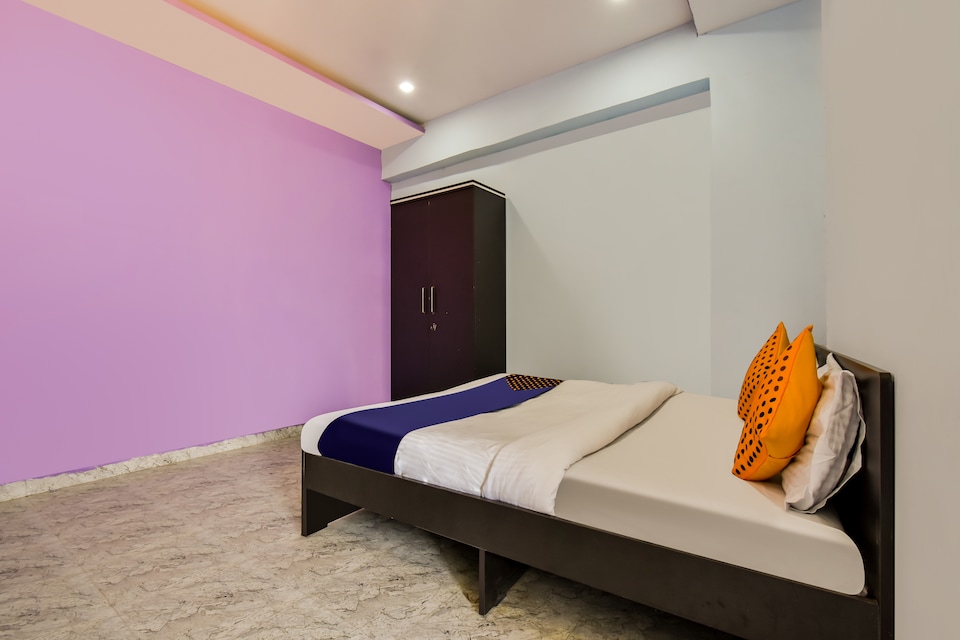 SPOT ON 69441 Shubham Cultural Hall And Lodge, Aurangabad, Aurangabad