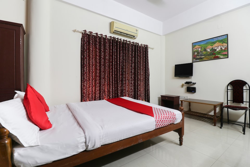 OYO 69444 Zam Zam Lodge, Attingal, Trivandrum