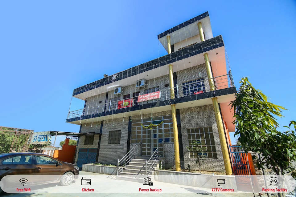 OYO 69465 Maa Laxmi Garden Guesthouse , NH2 Highway Mathura, Mathura