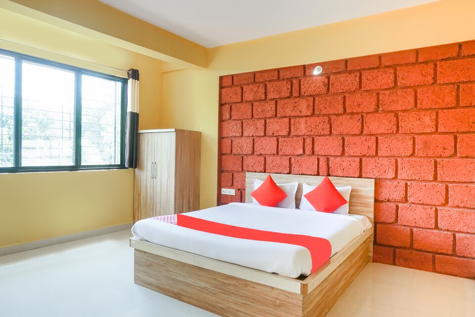 OYO 69466 Hotel Vishwa Sanskruti, Dapoli city centre, Dapoli
