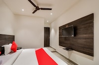 Hotel O Blue Diamond Bata Chowk Metro Station