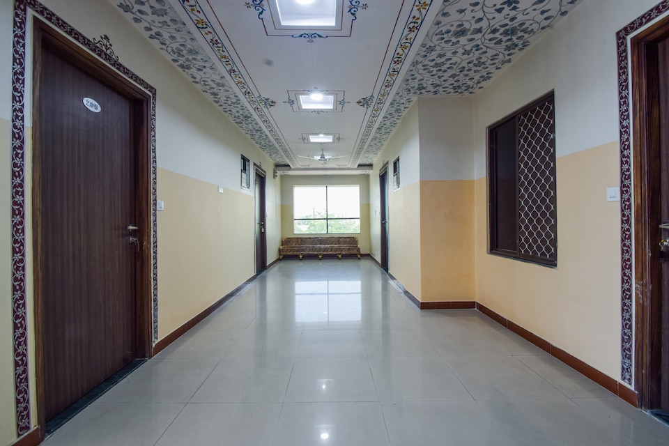 OYO 5715 Hotel King Mansion, Udaipur North, Udaipur