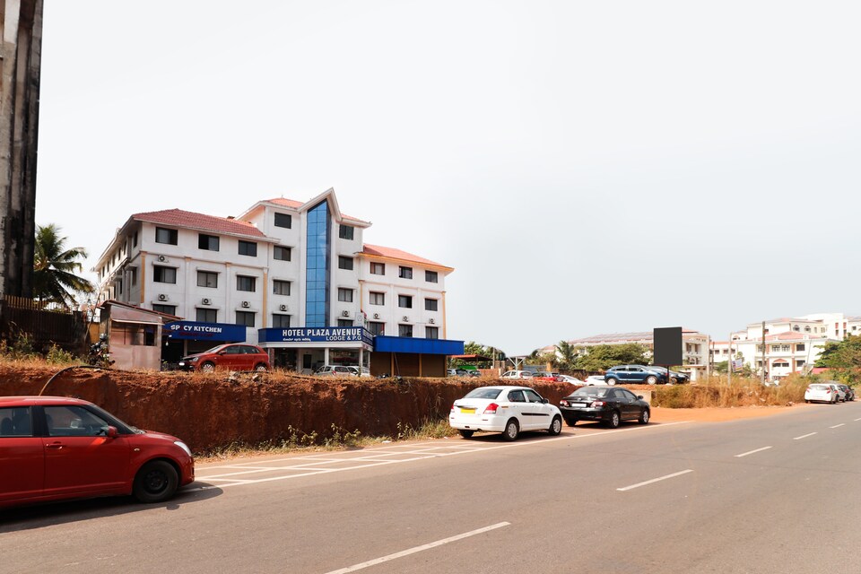 Capital O 69490 Hotel Plaza Avenue, Bendoorwell Mangalore, मंगलौर