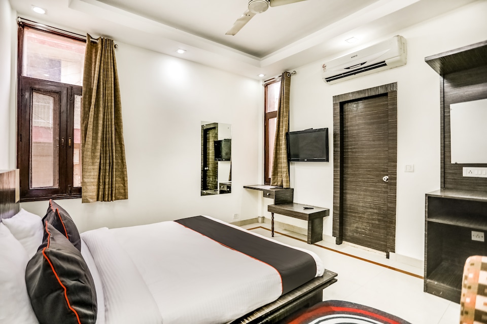 OYO 69496 Mehra's Villa, AIIMS Delhi, Delhi