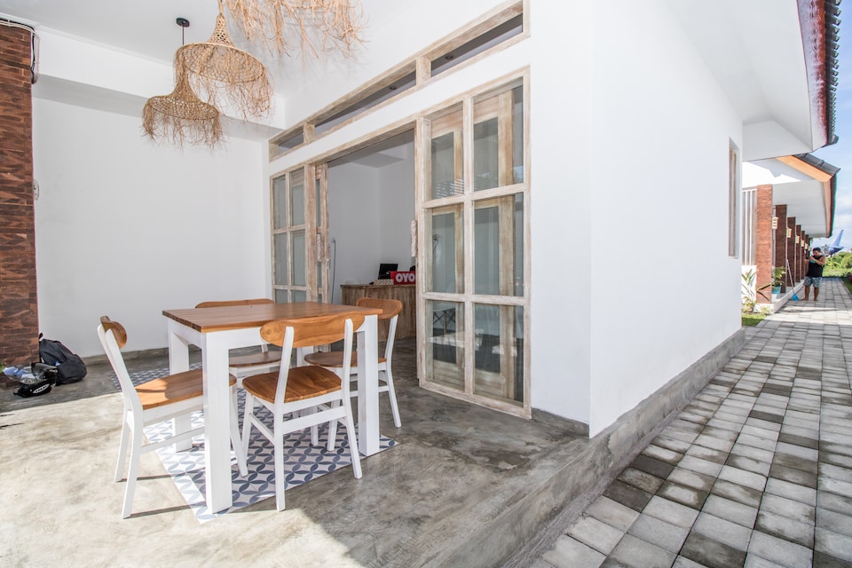 OYO 2896 Uma Menuh Guest House Near Pantai Keramas, Gianyar, Bali