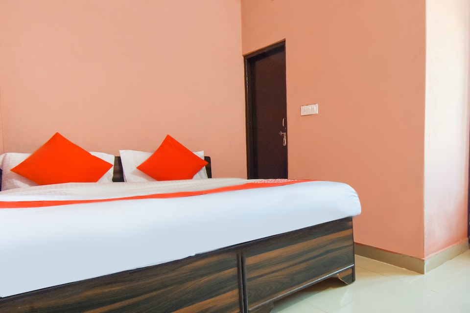 OYO 69504 Celebrations Hotel, Chakrata Road Dehradun, Dehradun