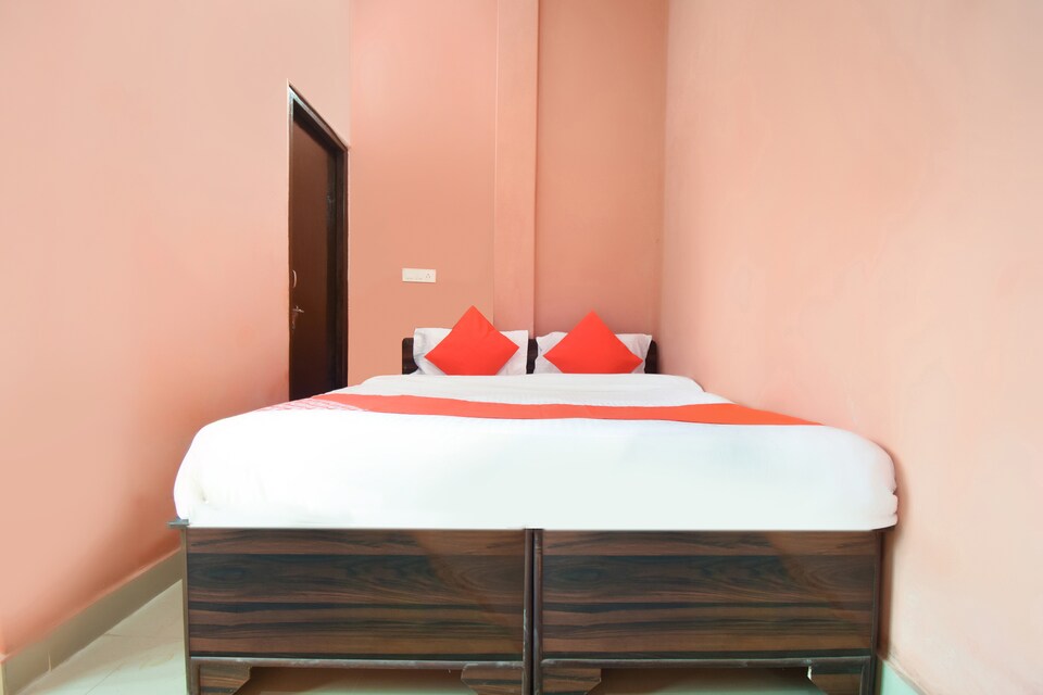 OYO 69504 Celebrations Hotel, Chakrata Road Dehradun, Dehradun