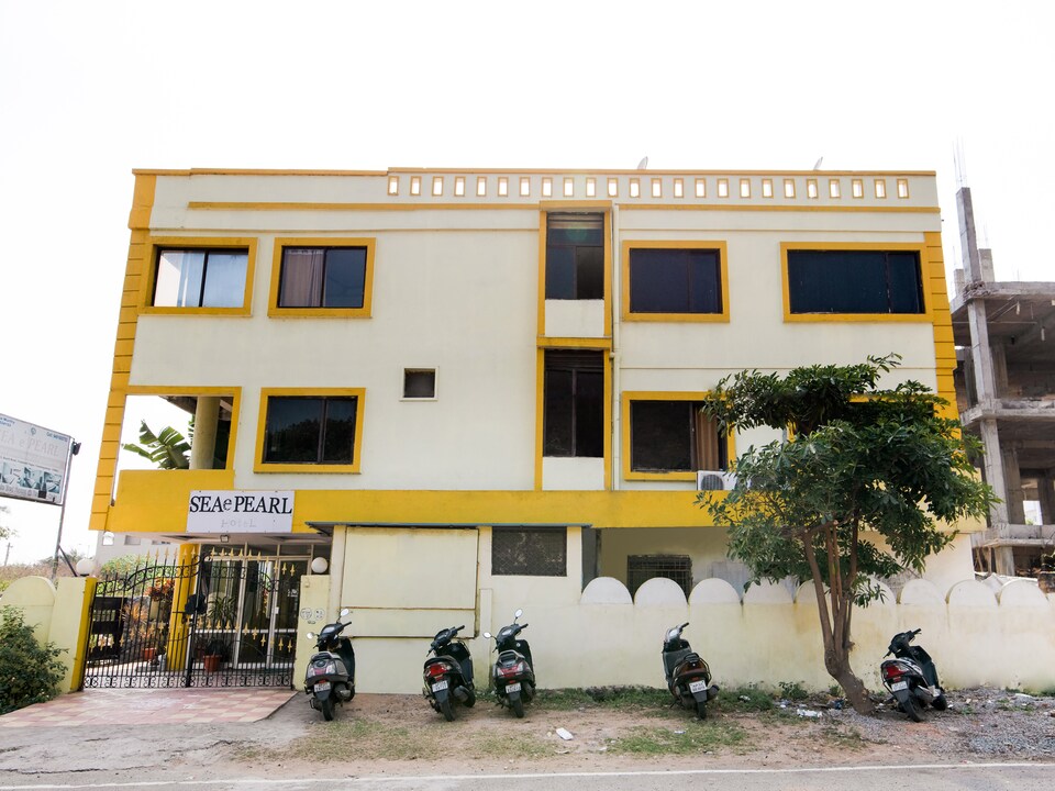 OYO 69511 Hotel Sea E Pearl, Beach Side Visakhapatnam, Visakhapatnam
