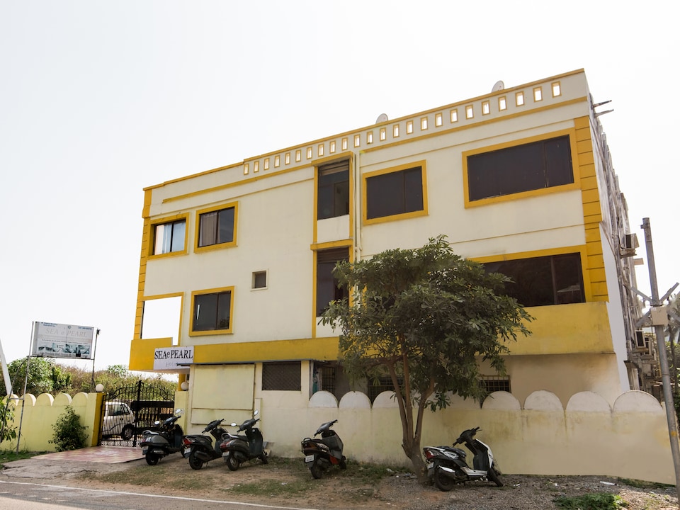 OYO 69511 Hotel Sea E Pearl, Beach Side Visakhapatnam, Visakhapatnam
