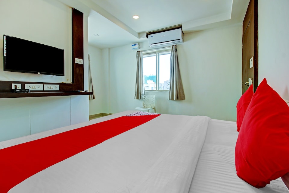 OYO Flagship 69518 Blue Dawn Dlf, Gachibowli, Hyderabad