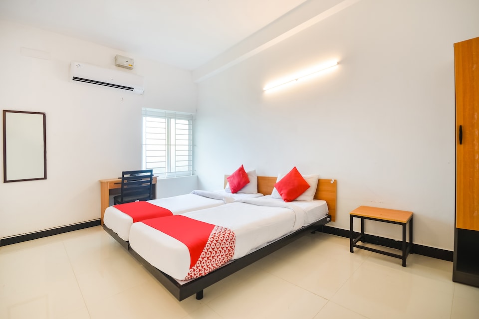 OYO 69557 Varna Residency, Gandhipuram Coimbatore, Coimbatore