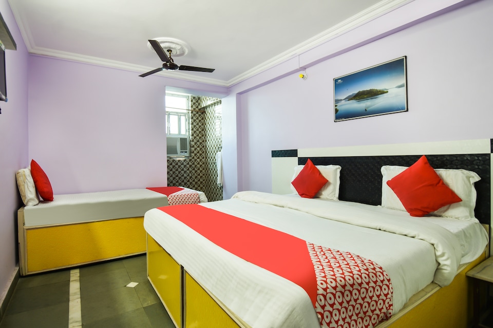 OYO Hotel New Mahesh Inn, C Scheme Jaipur, Jaipur