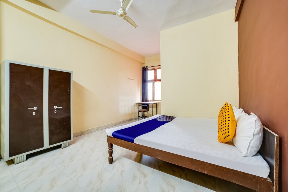 SPOT ON 69577 Jd Guest House, City Centre, Gwalior