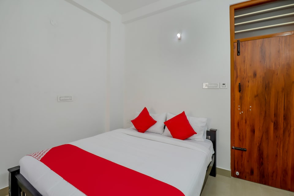 OYO 69588 The Oak Tree Hotel, Erode, Erode