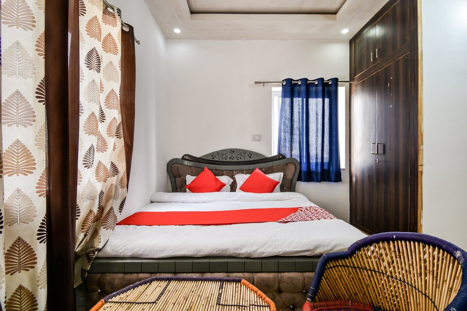 OYO 69603 Hotel Livin Hub, Jaipur Airport, Jaipur