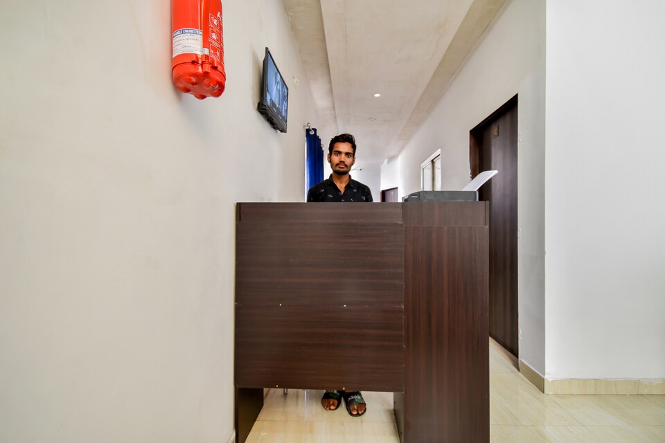 OYO 69603 Hotel Livin Hub, Jaipur Airport, Jaipur