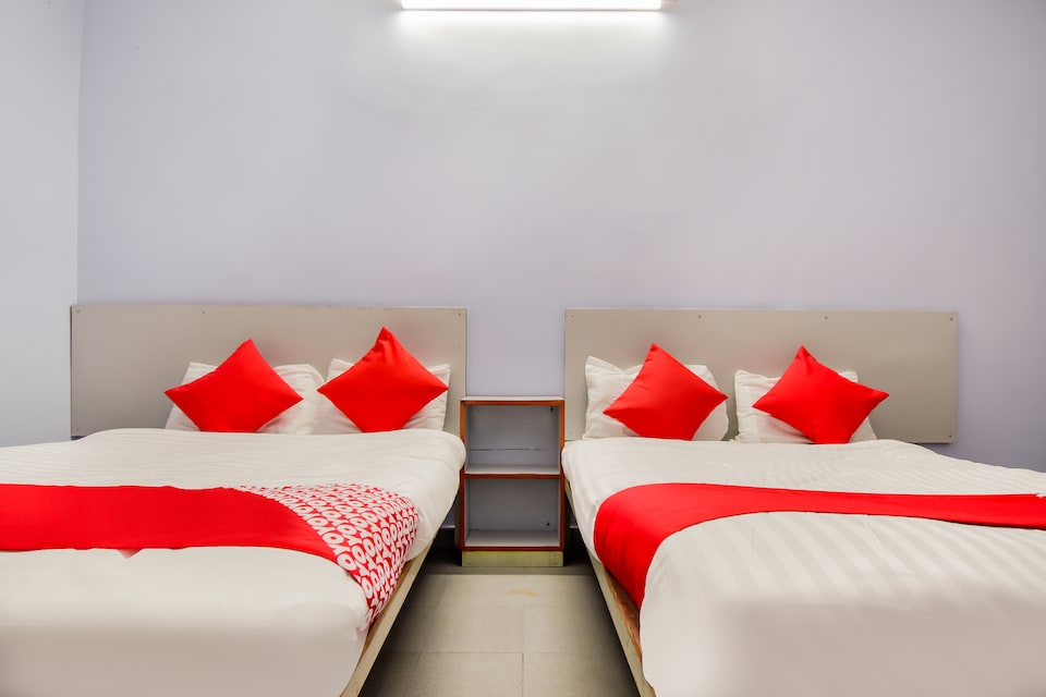 OYO 69608 Vishwakarma Niwas Service Apartment, Airport Wardha Road, Nagpur