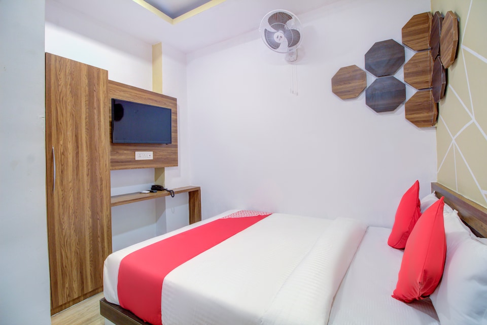 OYO Hotel Diamond Near Chhatrapati Shivaji International Airport, Mumbai BKC, Mumbai