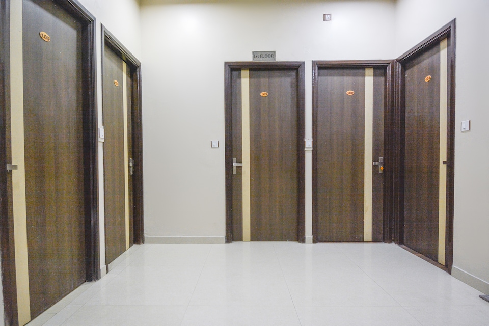 Hotel O Moments Inn, Golden Temple Road Amritsar, Amritsar