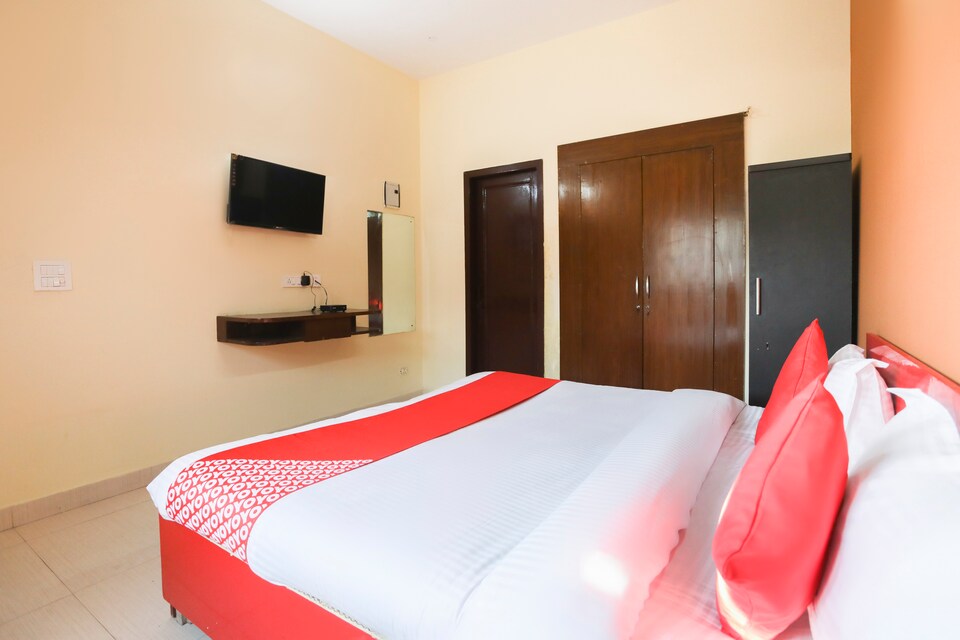 OYO 69626 City Center Cottage, Noida City, Noida