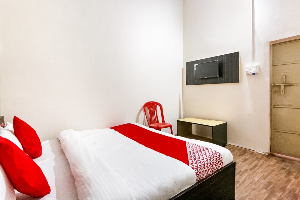 OYO 69647 Yash Lodge, Vijay Nagar - Jabalpur, Jabalpur