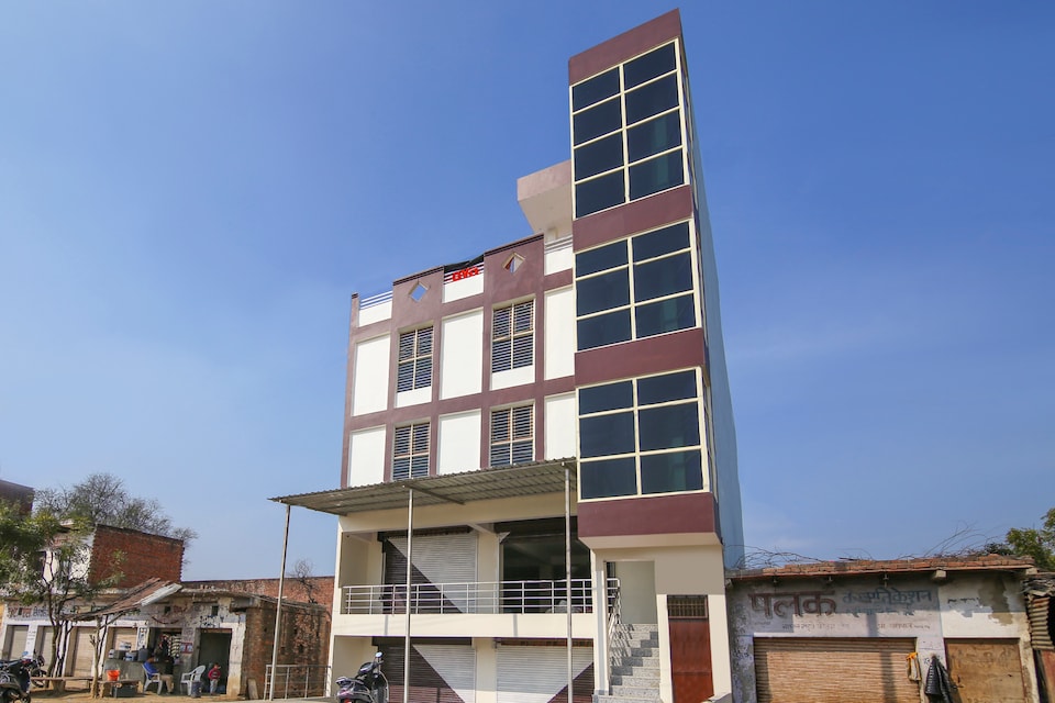 OYO 69648 Hotel Viraj Palace , Corporate Complex, Agra