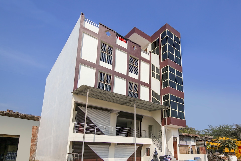 OYO 69648 Hotel Viraj Palace , Corporate Complex, Agra