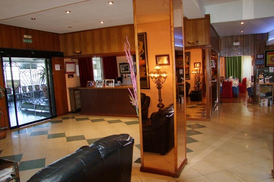 OYO Hotel Montearagon, Quincena, Quincena