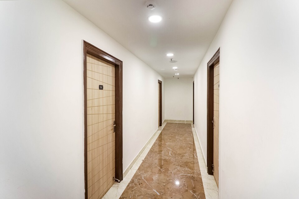 Capital O 69653 Happy Stay, Anand Vihar Delhi, Delhi