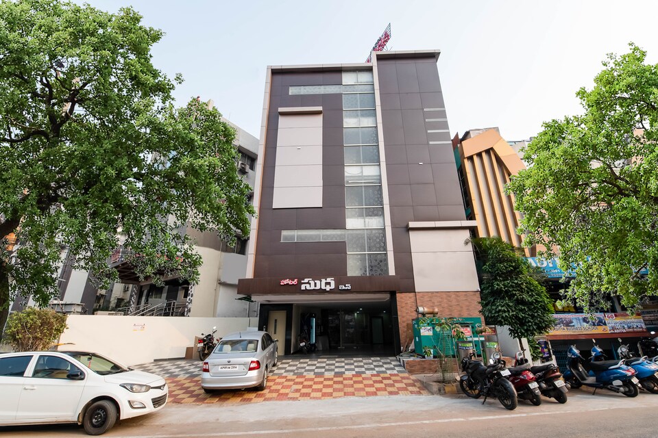 Capital O 69659 Sudha Inn, Transit Vizag, Visakhapatnam