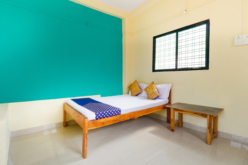 SPOT ON 69661 Raj hotel, Saoner, Nagpur