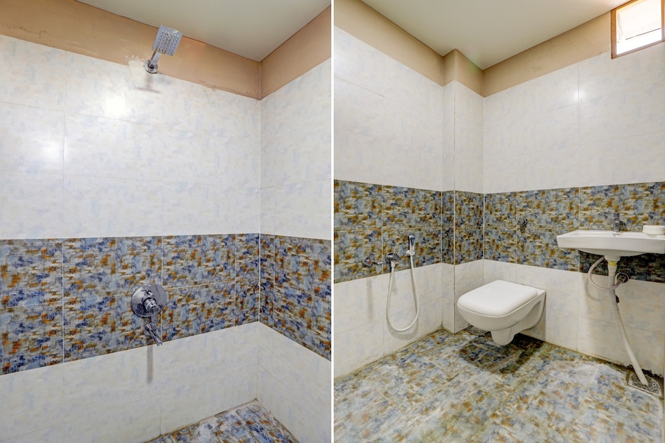 OYO Hotel Royal Inn Guest House, Dakor, Anand