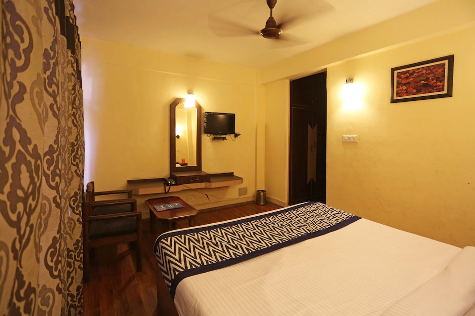 OYO Studios 579 Near Medanta, Medanta, Gurgaon