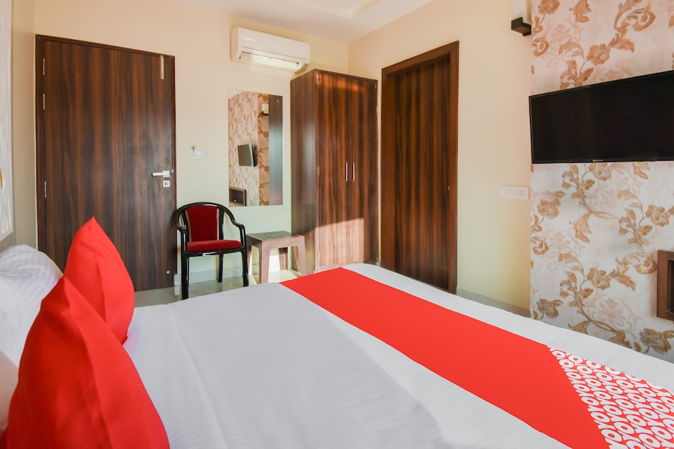 OYO Hotel Green Wood, Mansarovar, Jaipur