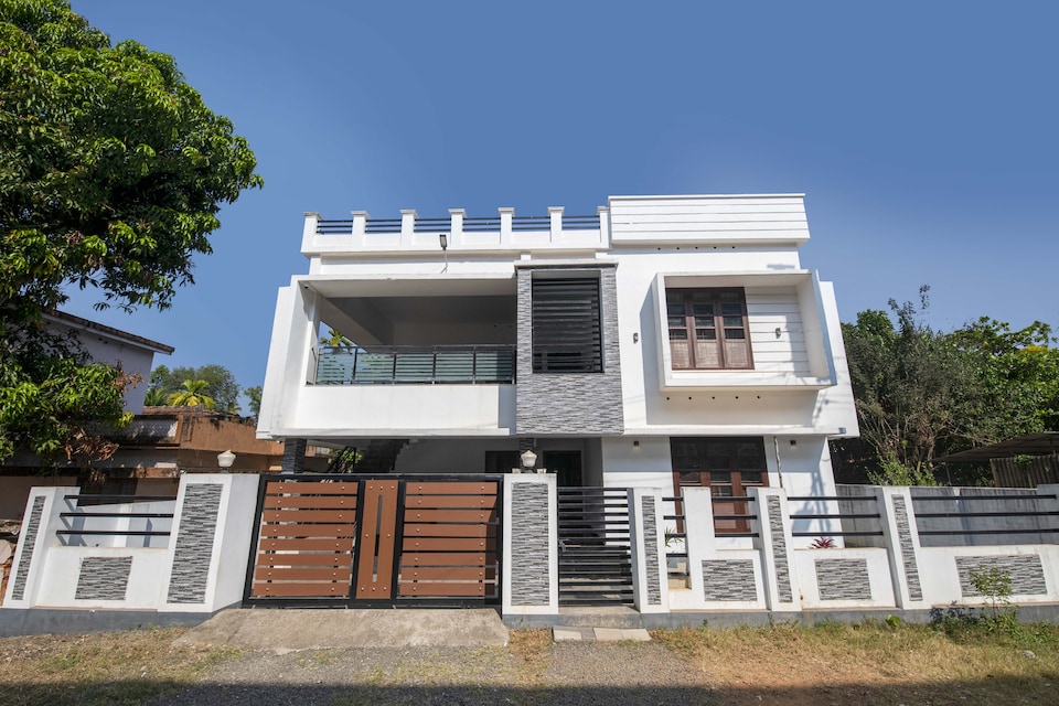 OYO 69704 Varna Beach Residency, Alappuzha Town Alappuzha, Alappuzha