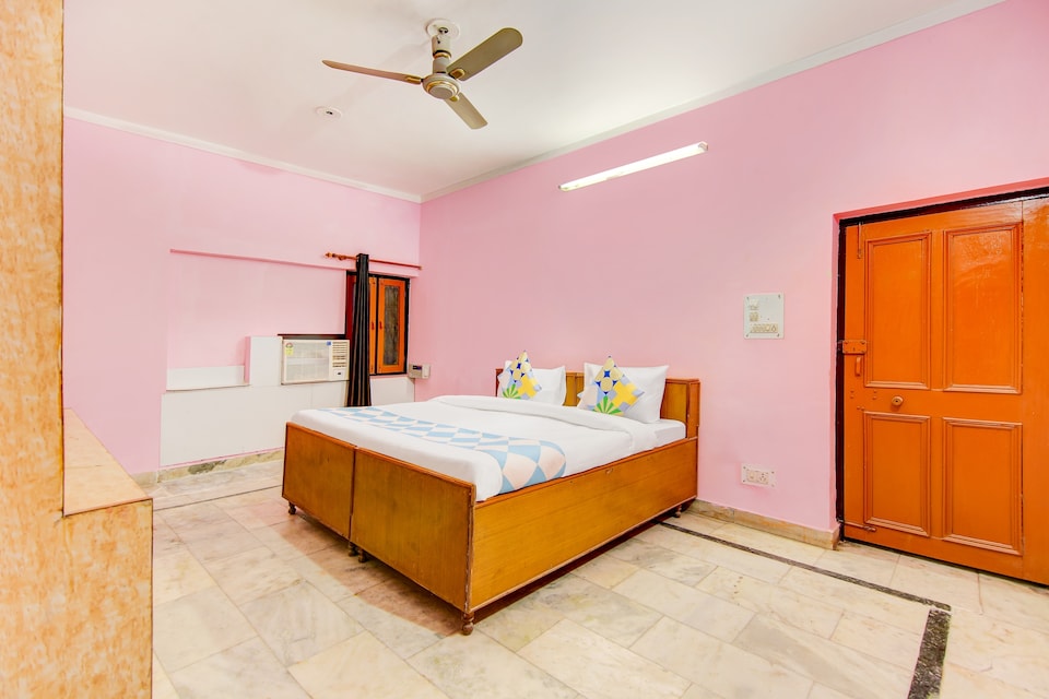 OYO Home 69740 Family Suite Laxman Chowk, GMS Road Dehradun, Dehradun